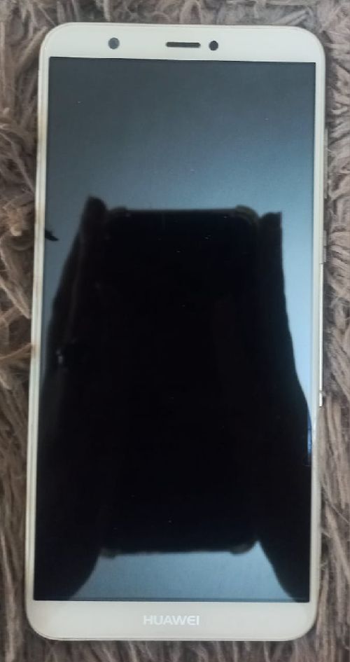 Huawei P Smart Condition 10/09 4/64 Urgent Sale krna hai