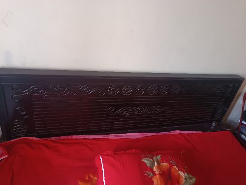 Malasian wood. Vitore segun kath. Condition new. With jajim. Jajim