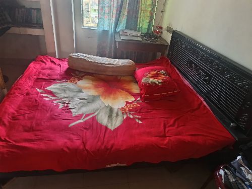 Malasian wood. Vitore segun kath. Condition new. With jajim. Jajim