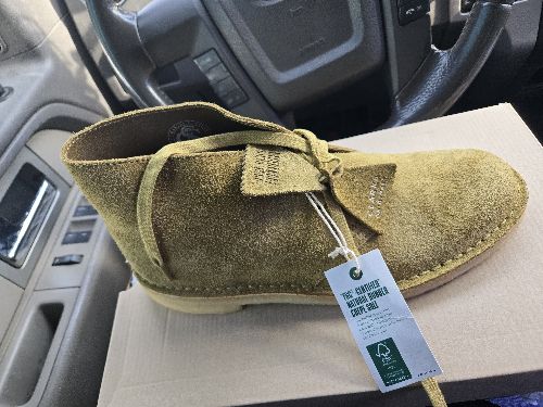 Desert Clarks Size 9