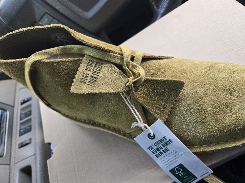 Desert Clarks Size 9