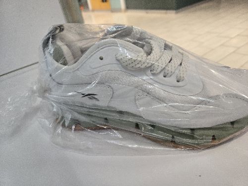 Reebok size 9