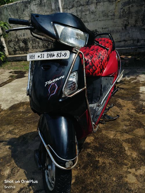 Honda pleasure 2011 good condition Arjent for sell Money problem