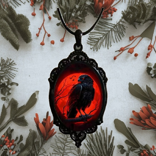 Blood-colored Raven Necklace (Gothic Retro Style) This is a necklace