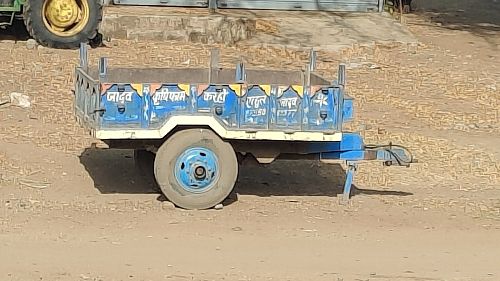 Tractor ki trolly bechna he Good condition me he