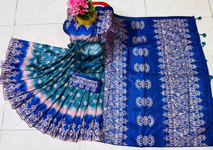 চান্দুরি সিল্কের কাশ্মীরি শাড়ির সৌন্দর্য আর স্টাইলিশ পাঞ্জাবির কাপল ড্রেস।
