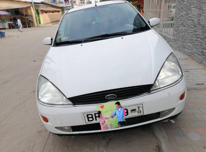 # A VENDRE OU TROC POSSIBLE OPPORTUNITÉ FORD FOCUS 2004
