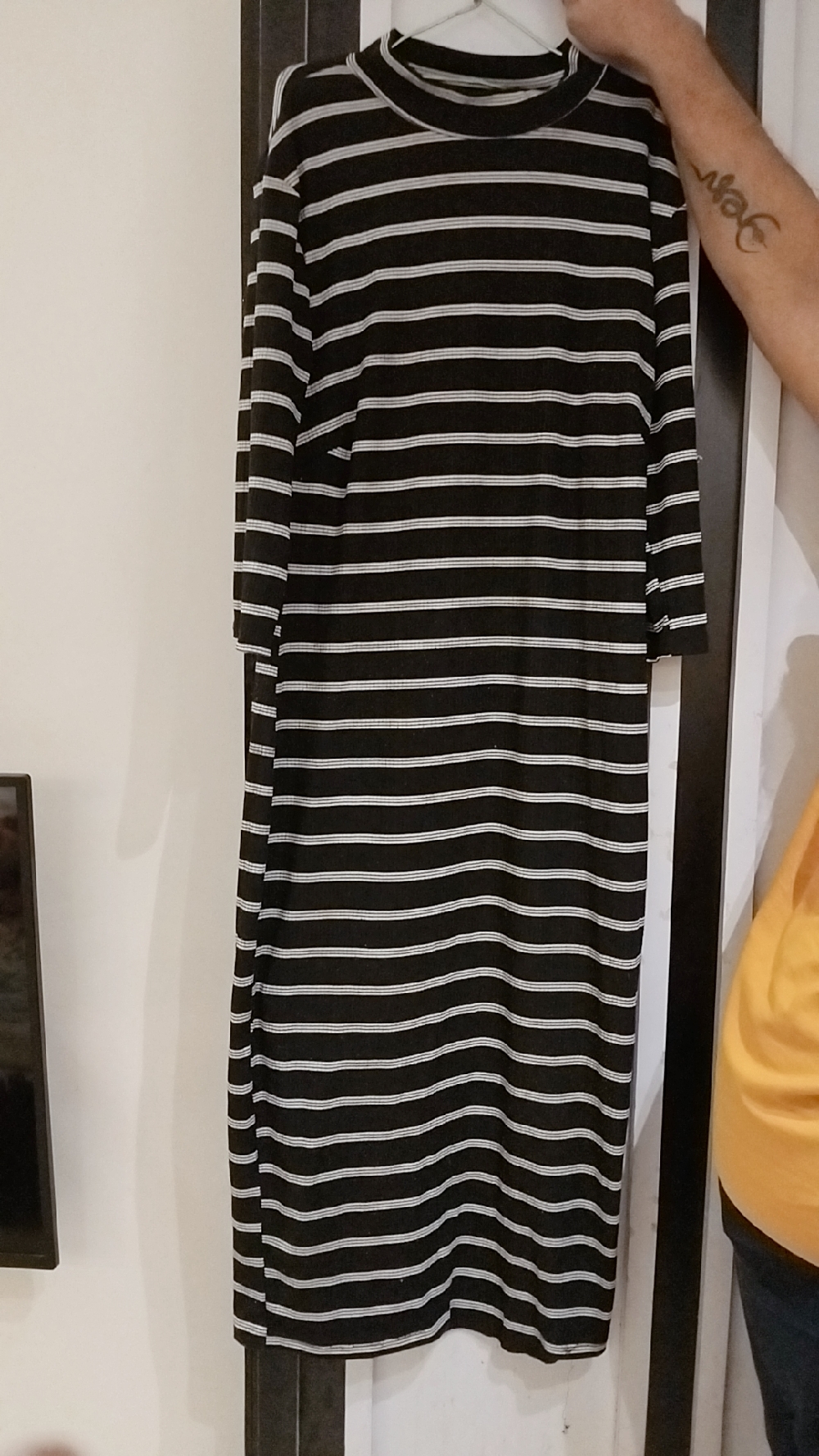 A beautiful stretchable smart dress only in 200