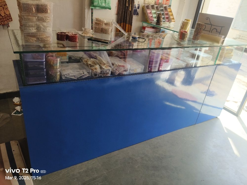 Shop counter for sale urgent