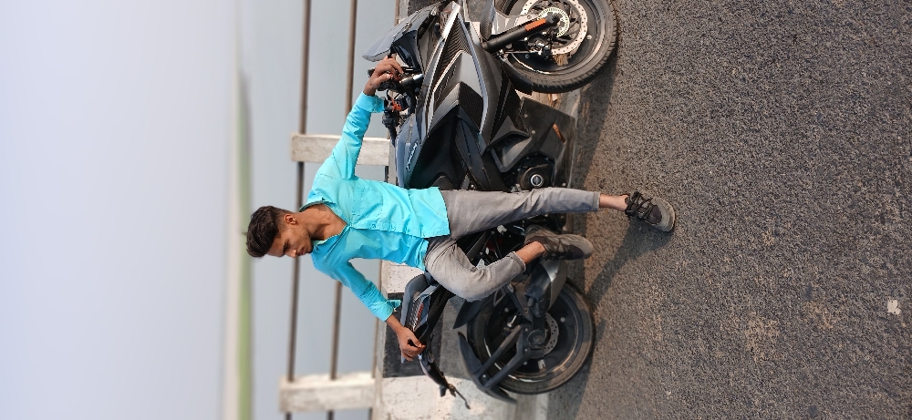 Bajaj pulsar rs200 mobile number..8604056277