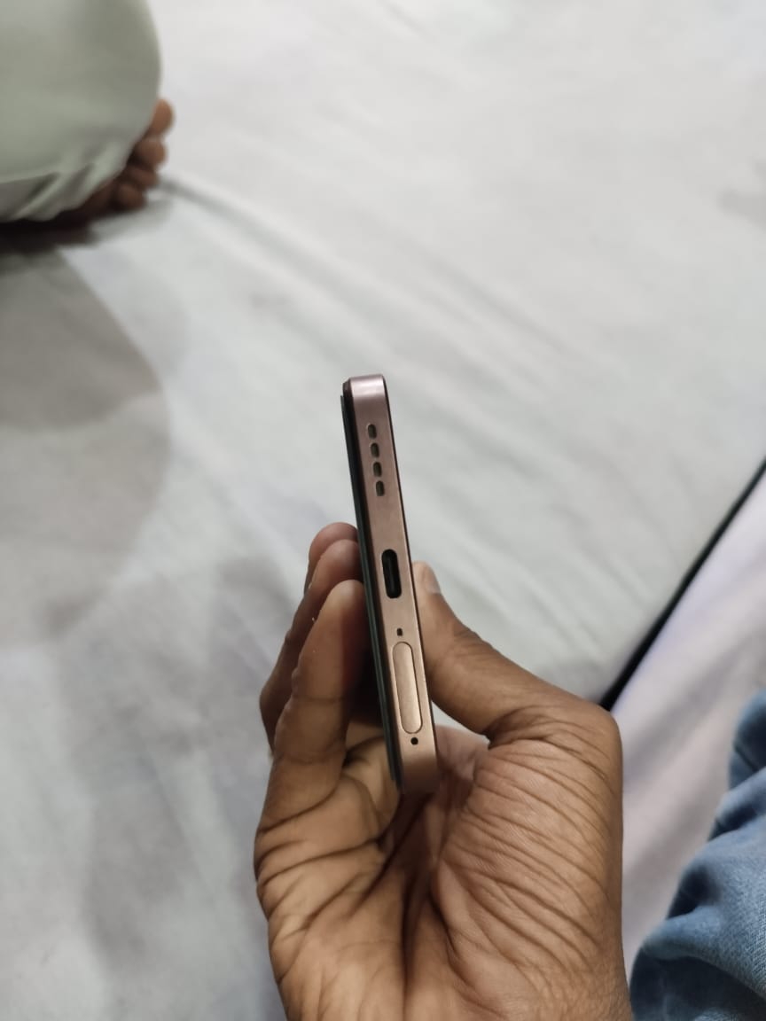 Realmi p1 only phone no any accessories Only 10500 exchange