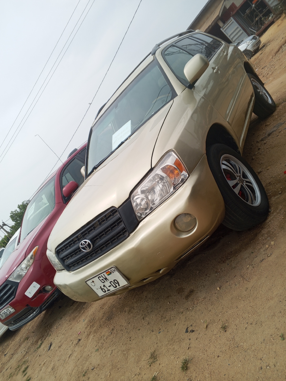 KESSE GIANT AUTOMOBILE 0204380506... Very neat Toyota Highlander, small engine