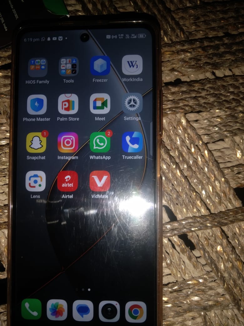(1) TECNO KJ8 (2) TECNO SPARK 20 PRO 5G (3)