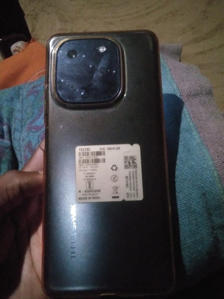 (1) TECNO KJ8 (2) TECNO SPARK 20 PRO 5G (3)