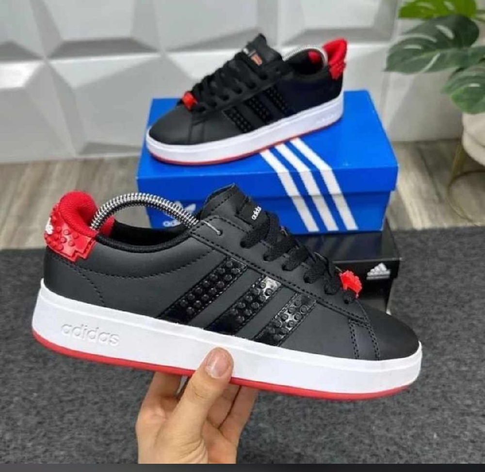 Sapatilha Adidas Faça já a sua encomenda