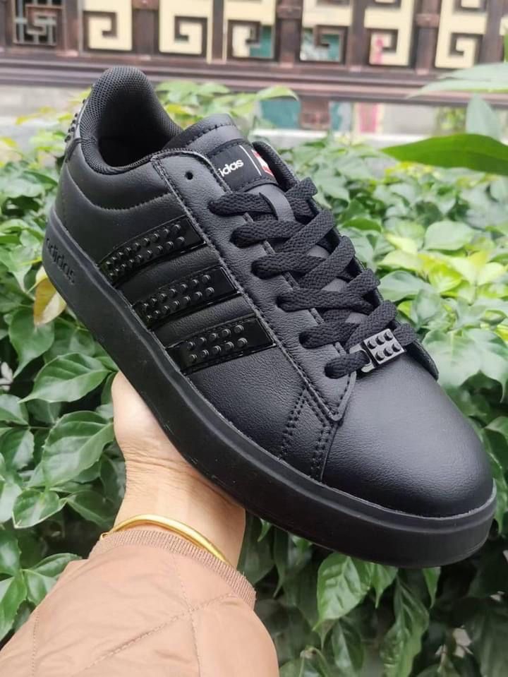 Sapatilha Adidas Faça já a sua encomenda
