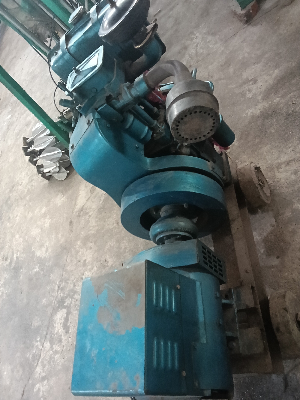 single piston generator