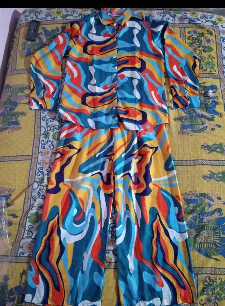 Flower pots and women night suit