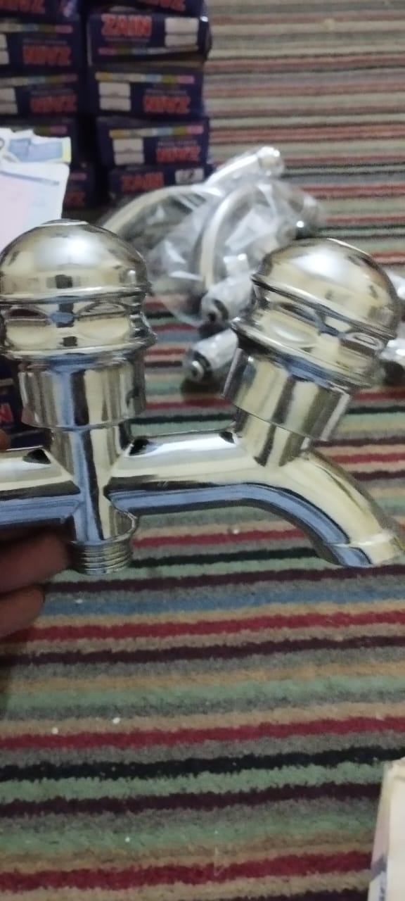 Double Bib Cock