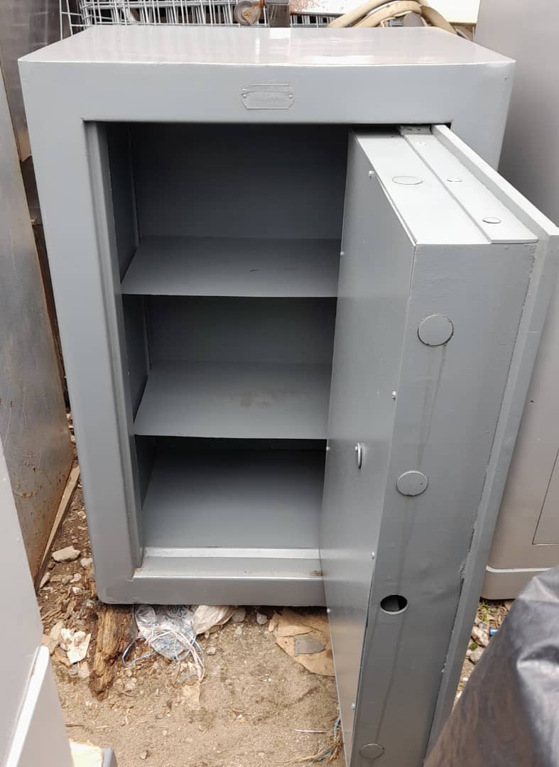 Coffre fort, portes fortes vente, réparation et installations