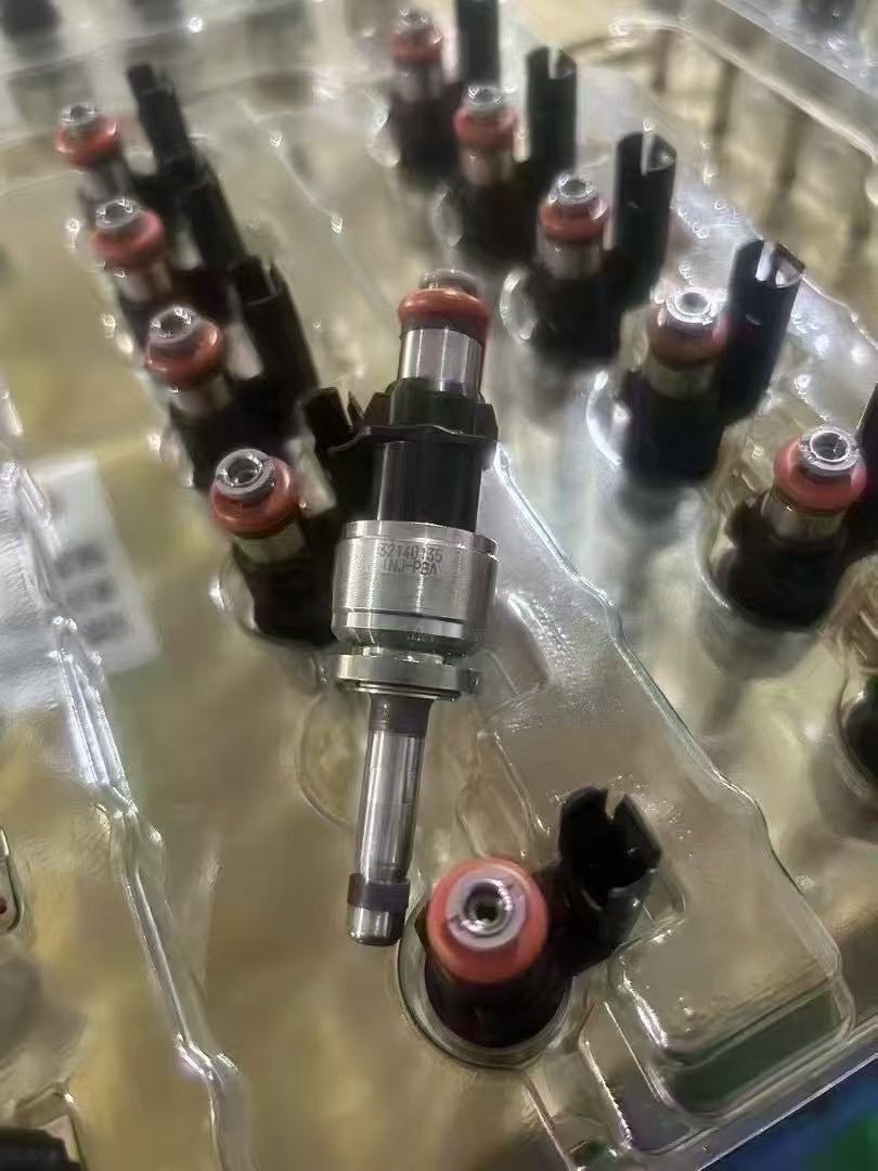 Volvo gasoline engine fuel injectorAdapt to the XC60S90XC90XC40 model，Brand new