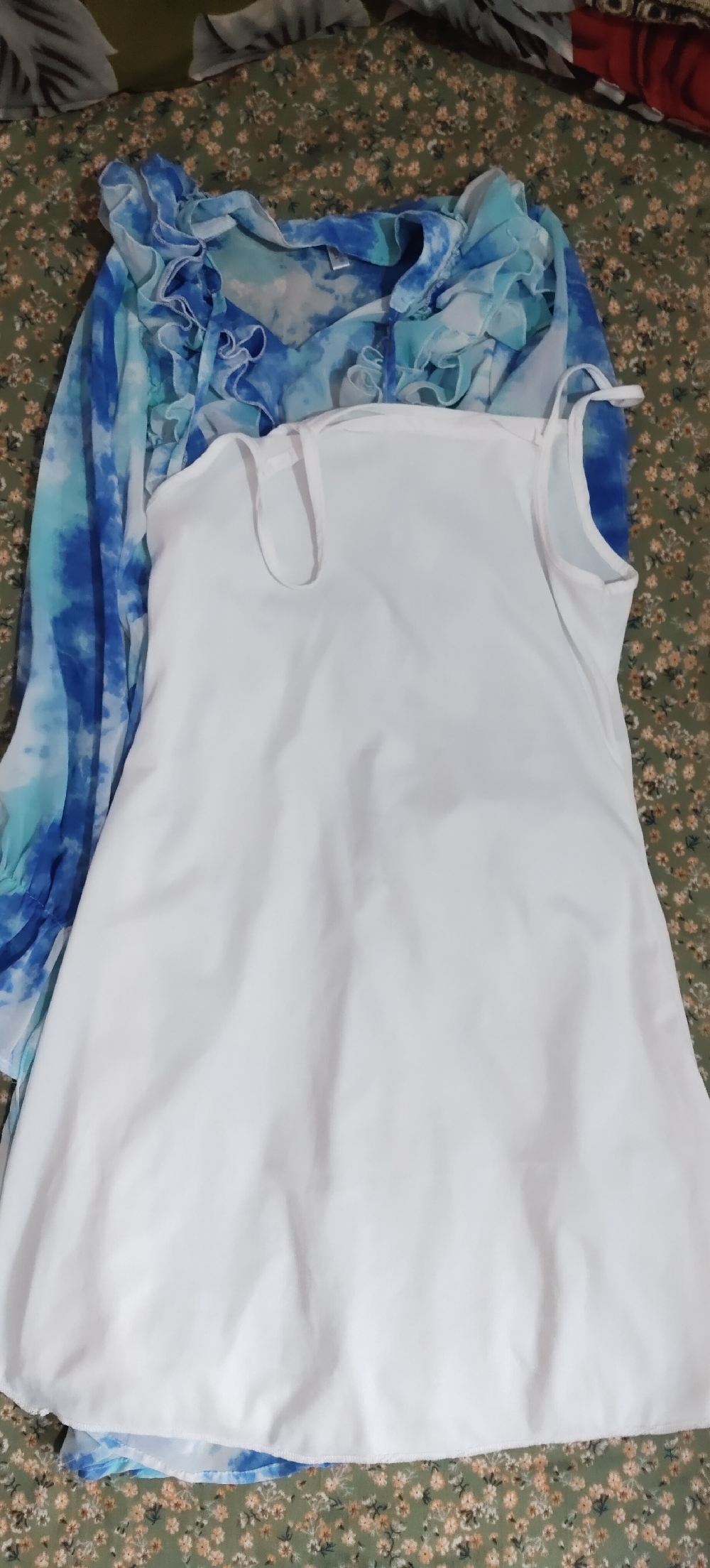 Beautiful party wear dress with inner.material quality is excellent with