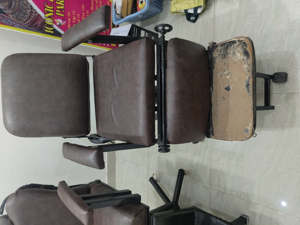 Salon chair new condition