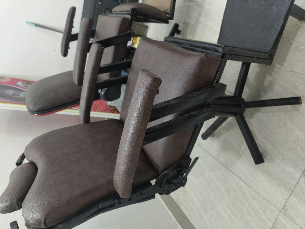 Salon chair new condition