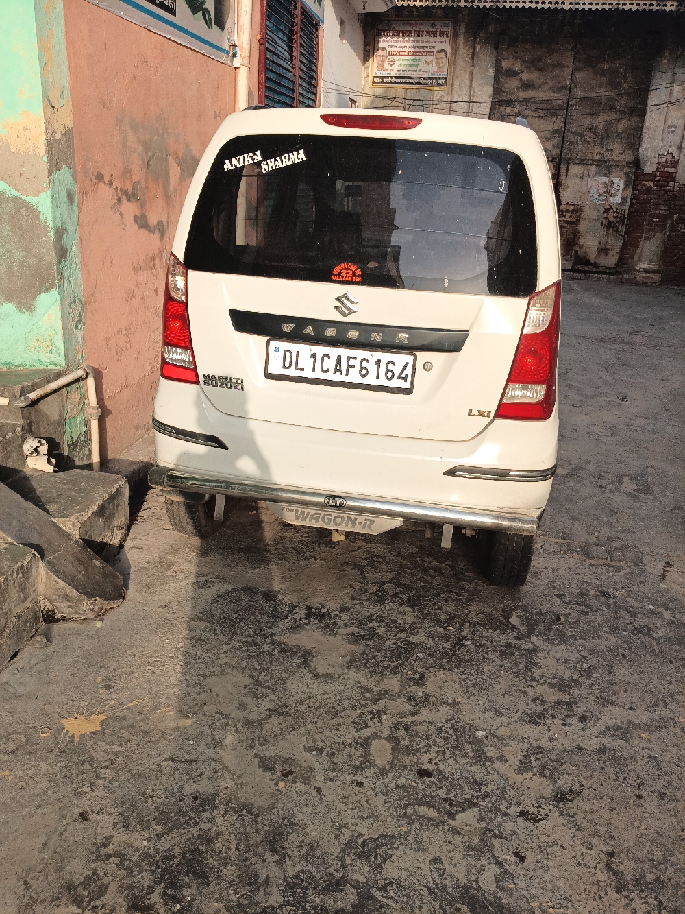 2015 model Wegnor car Delhi number