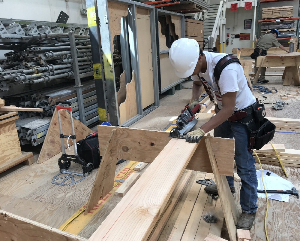 We specialize on roofing,slab(decking), pillar(column),beam form works and other specialised