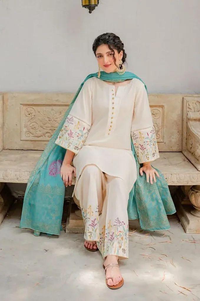 3pcs woman's unstitched Embroidered suits