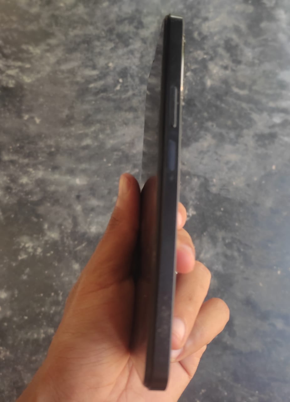Honor x6b Rem:6/256 Full fresh Price: 15k