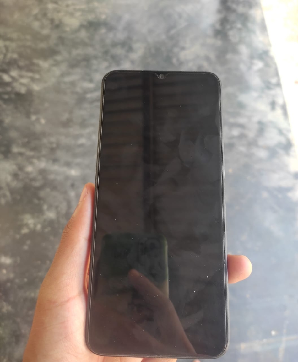 Honor x6b Rem:6/256 Full fresh Price: 15k