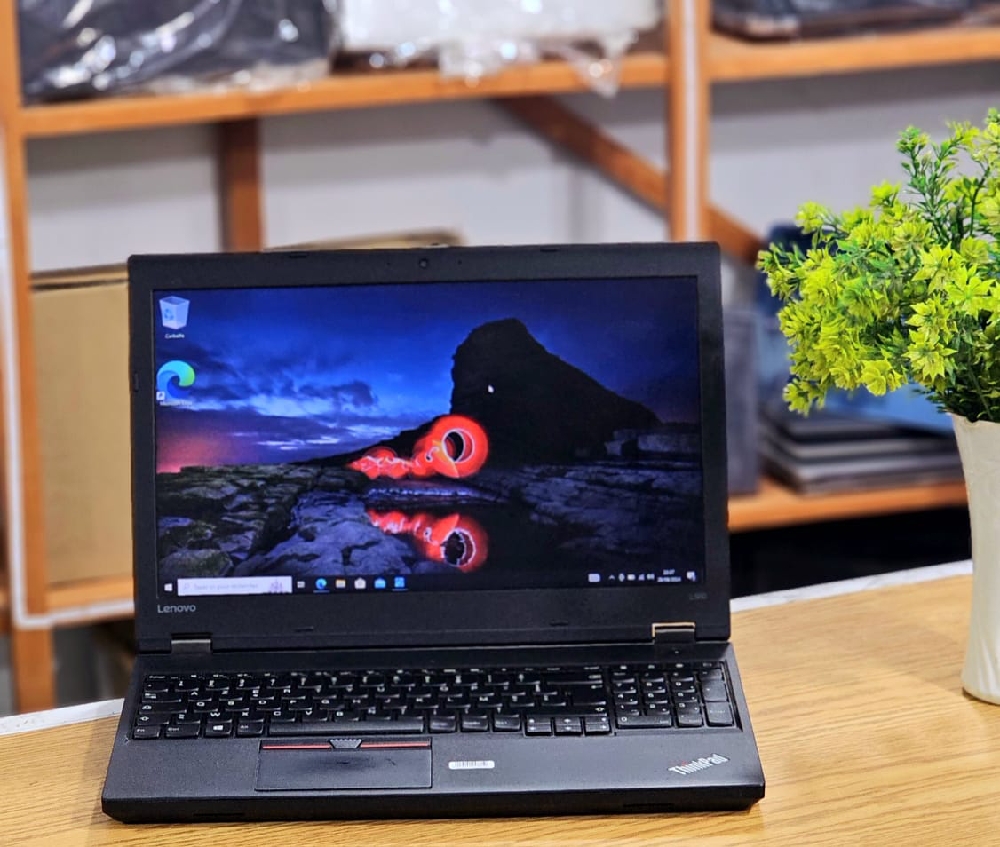 *Lenovo Thinkpad T430s corei5 vpro très rapide et très performant*