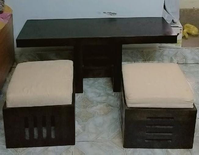 Five seater sofa set with coffee table good condition one