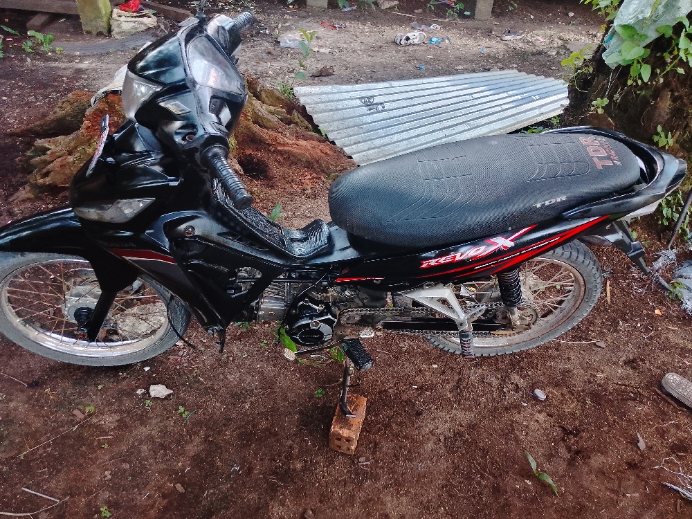 Motor Revo mau d jual cepat STNK mati