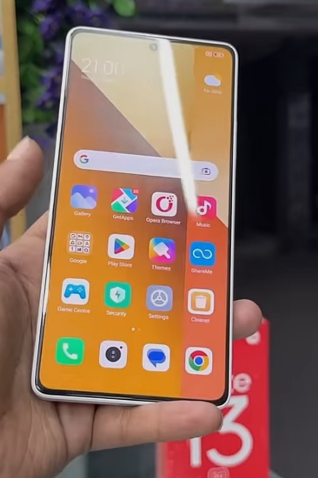 New phone 4 month ki garanti charger box bill ok