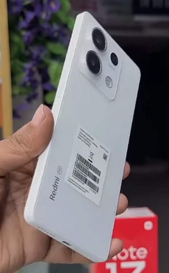 New phone 4 month ki garanti charger box bill ok