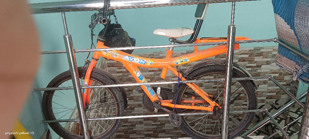 Cycle avon balloon company only 8 month old For 8