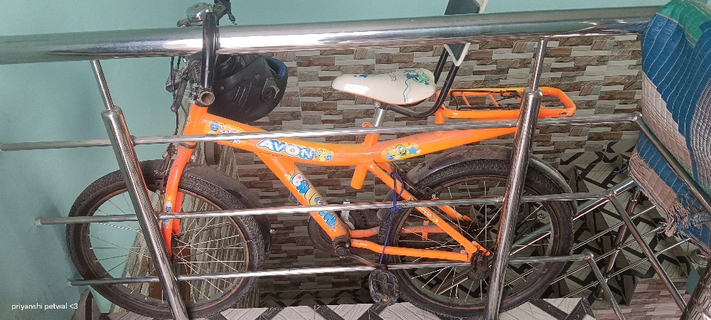 Cycle avon balloon company only 8 month old For 8