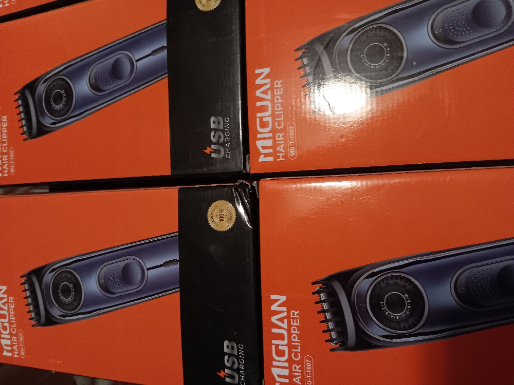 MIGUAN CORDLESS RECHARGEABLE PORTABLER PROFESSIONAL ELECTRIC HAIR CLIPPERS (EACH) FREE