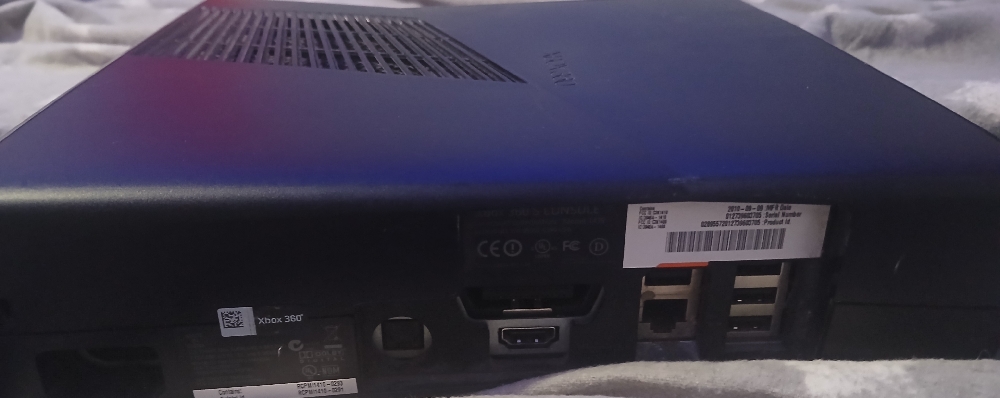 Ich verkaufe meine xbox 360 mit lenkrad Weil ich es