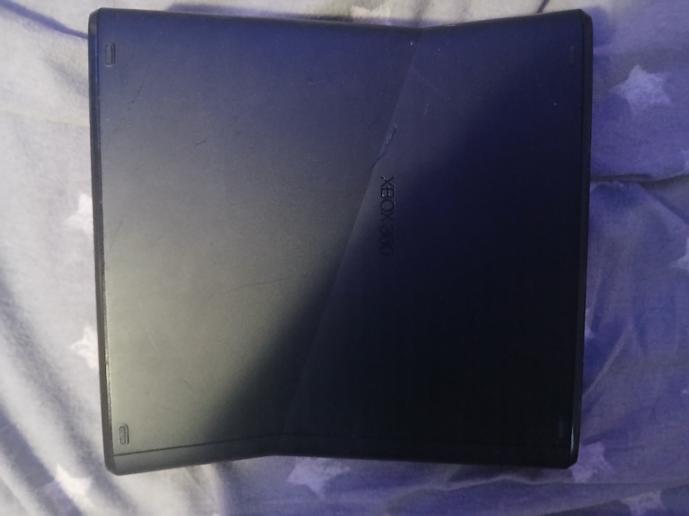 Ich verkaufe meine xbox 360 mit lenkrad Weil ich es