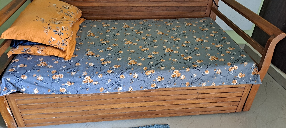 Wooden Diwan cum Bed with Mattress and Storage space Sturdy