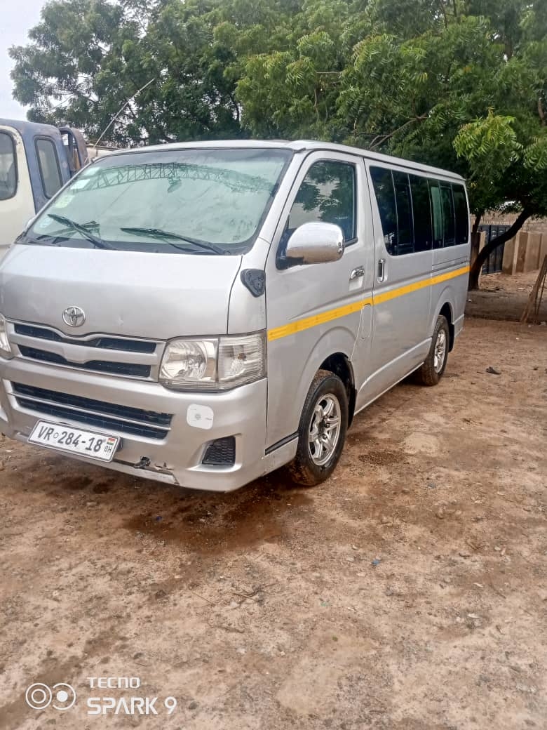 Fairly used Toyota hiace stanbic very neat and fresh looking