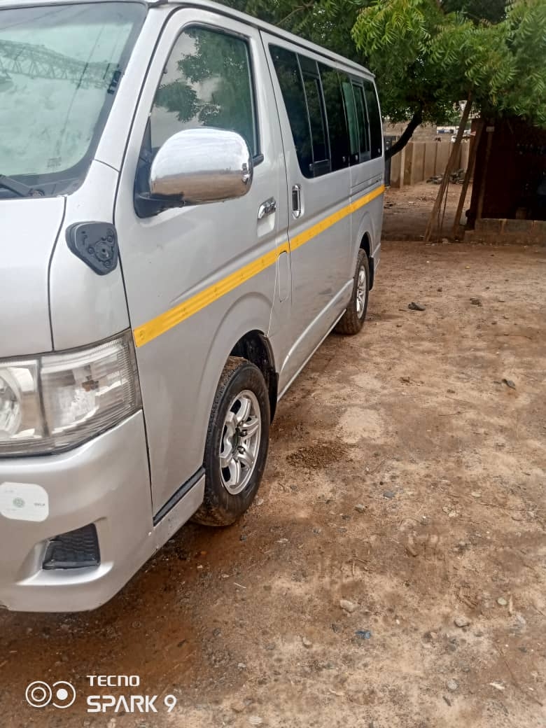 Fairly used Toyota hiace stanbic very neat and fresh looking
