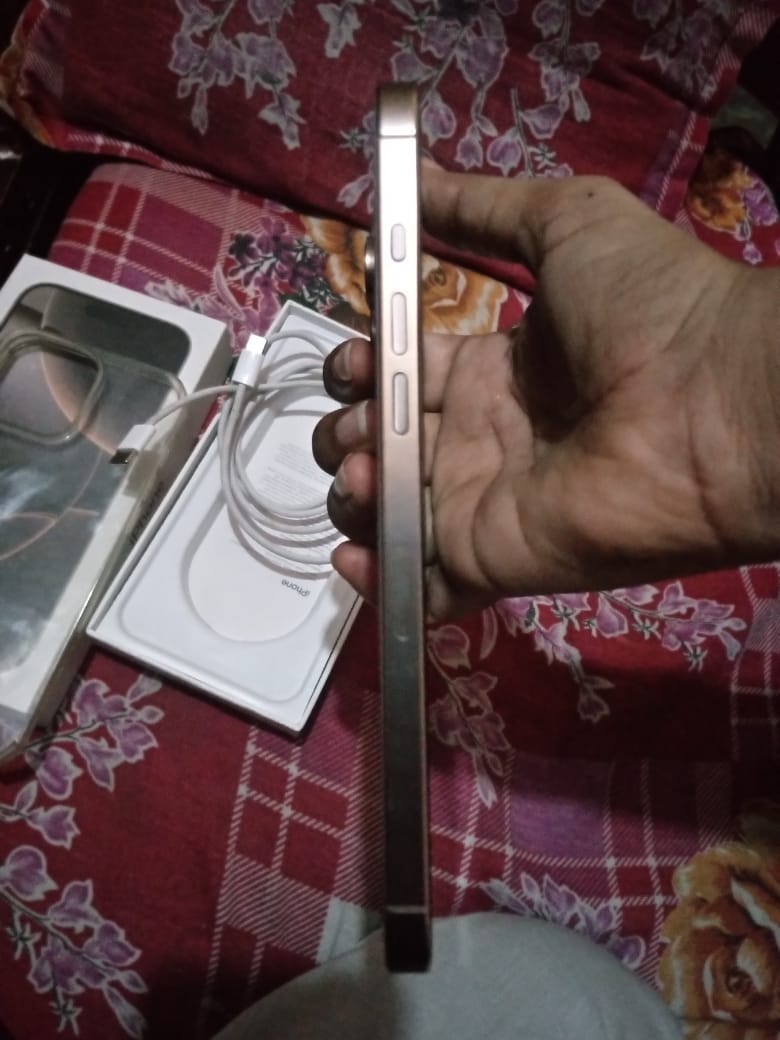 Iphone 16 pro max copy lush condition ha with box