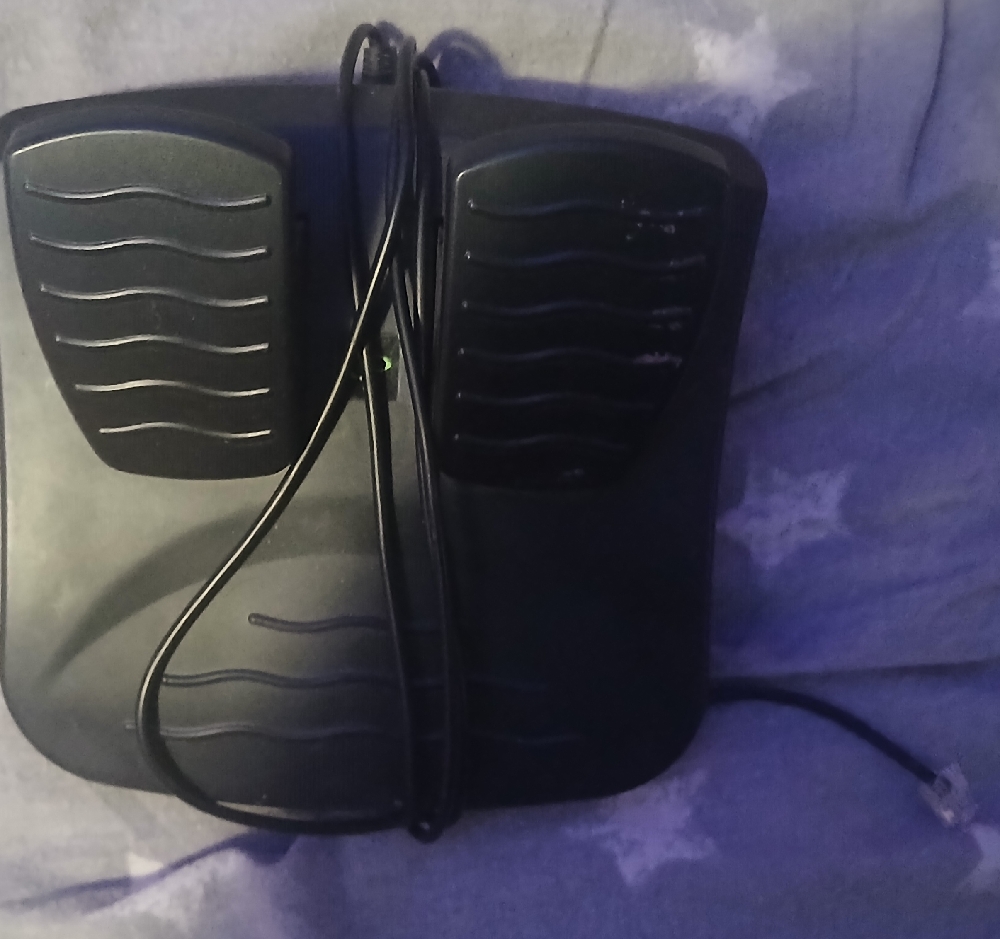Hallo ich verkaufe meine xbox mit lenkrad Weil ich es