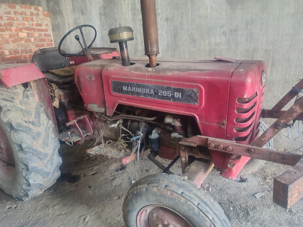 Mahindra 265