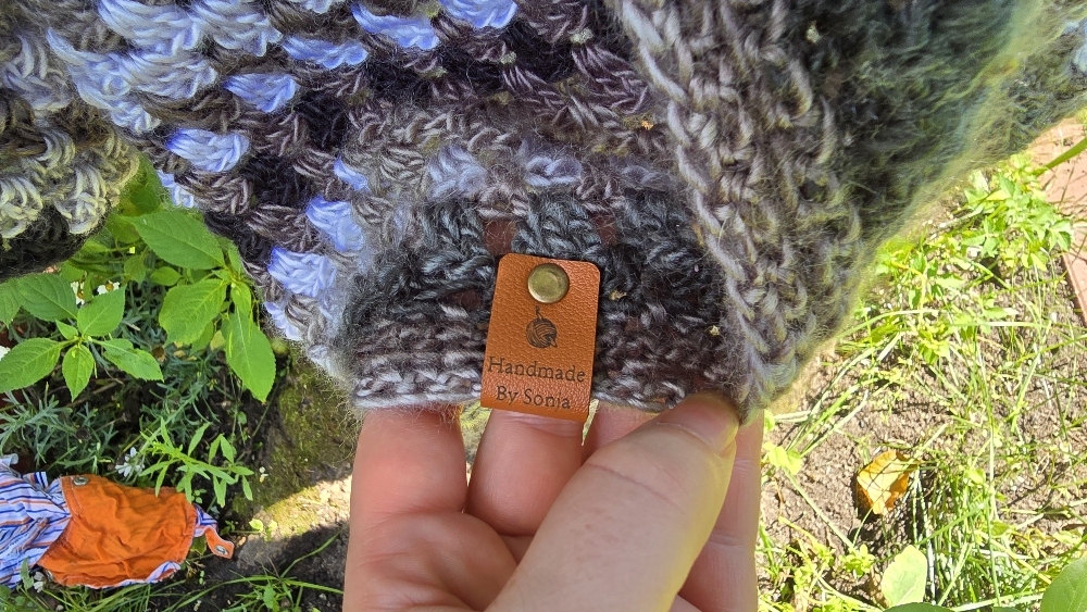 🧶 Handmade Häkel-Cardigan – Wunschfarbe möglich ✨ Größe S –
